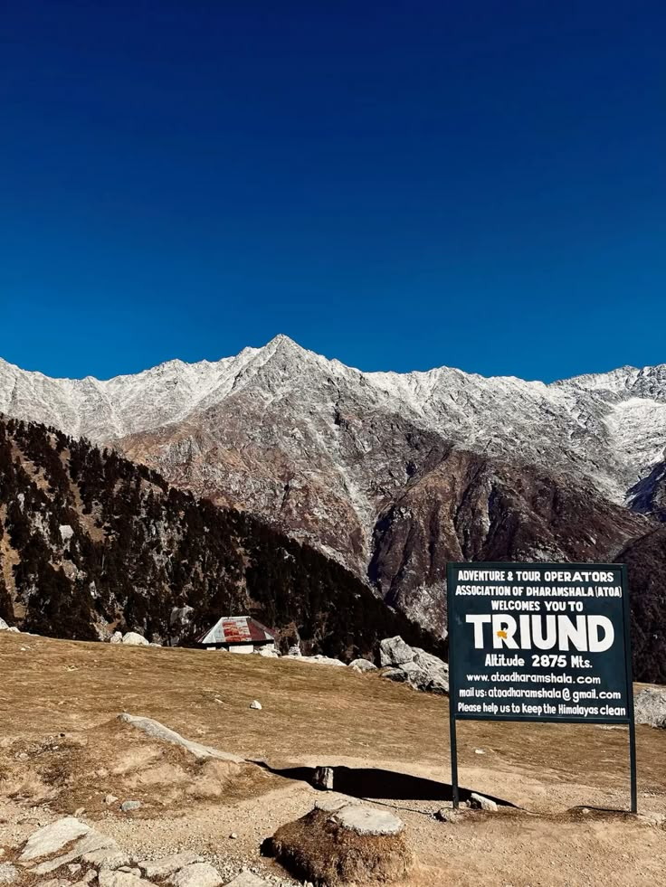 Triund Trek trail with panoramic views of Dhauladhar mountain range